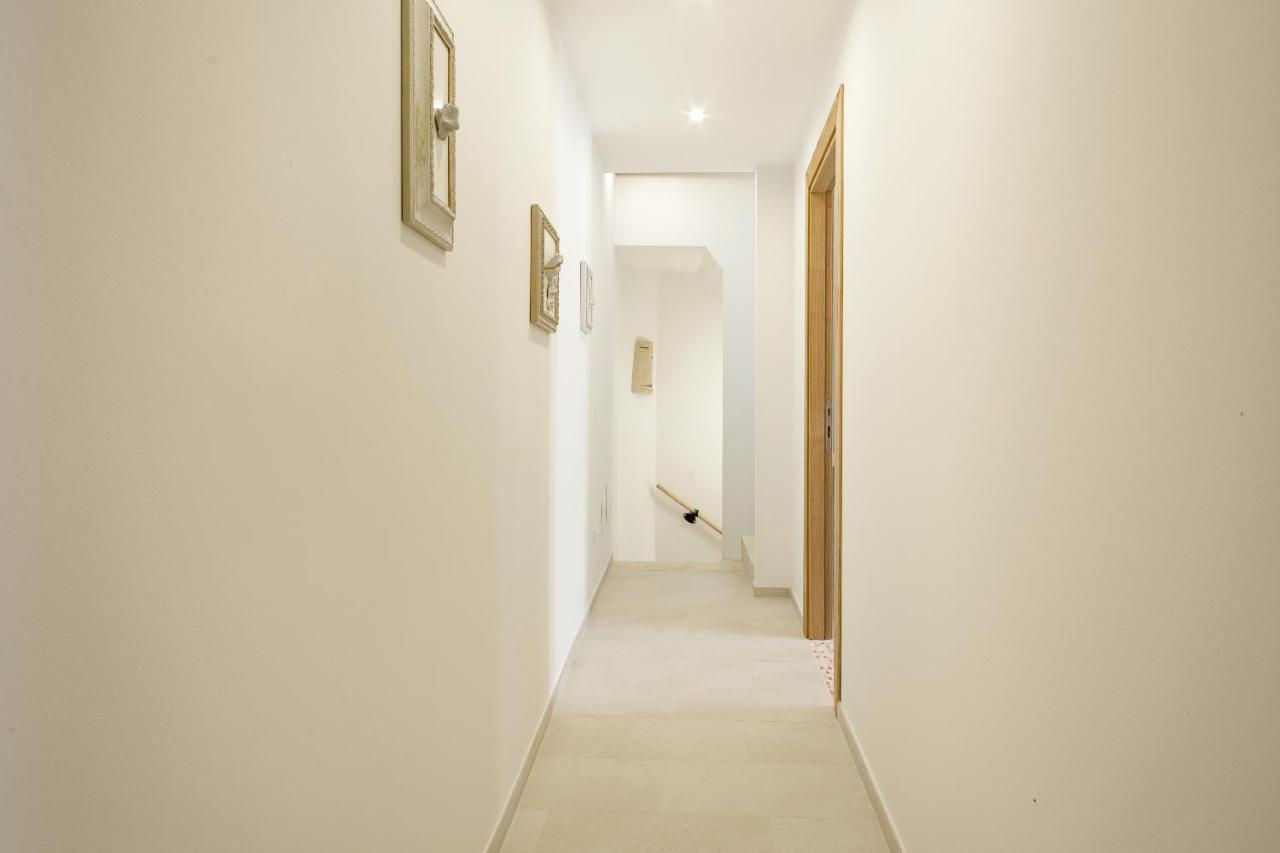 La Via Rooms And Terrace Olbia Exteriör bild